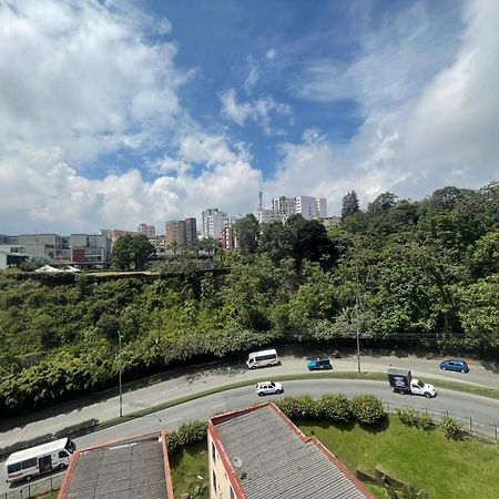 Muy Cerca Al Cc Fundadores, U Autonoma & El Centro Apartman Manizales Kültér fotó