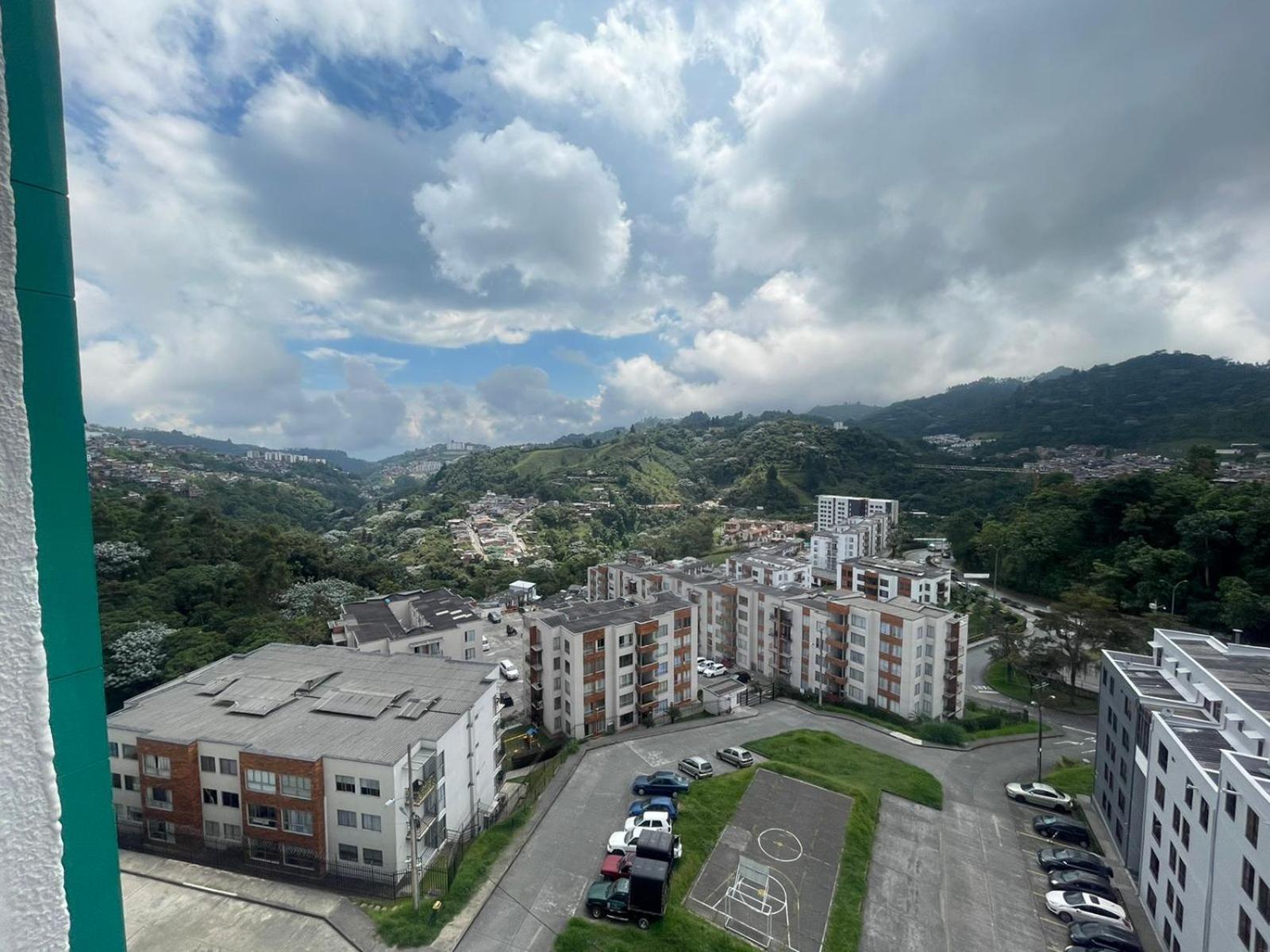 Muy Cerca Al Cc Fundadores, U Autonoma & El Centro Apartman Manizales Kültér fotó